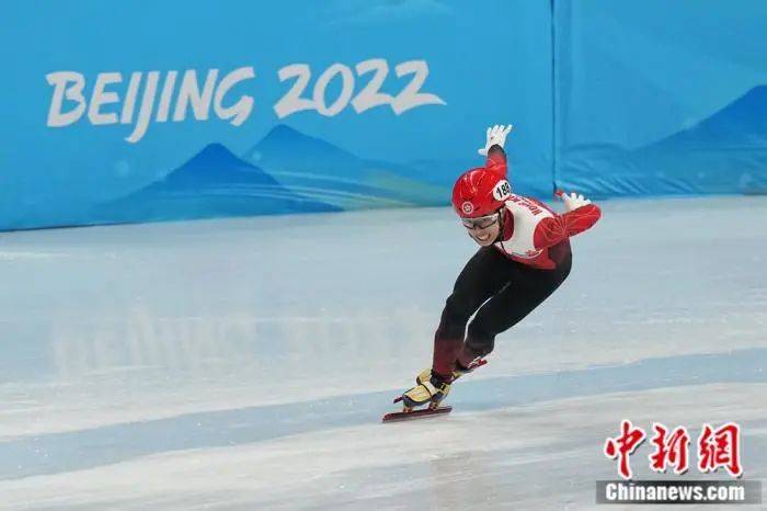 选手|中国香港选手朱定文：爱上“冰上飞”，杠杠的！