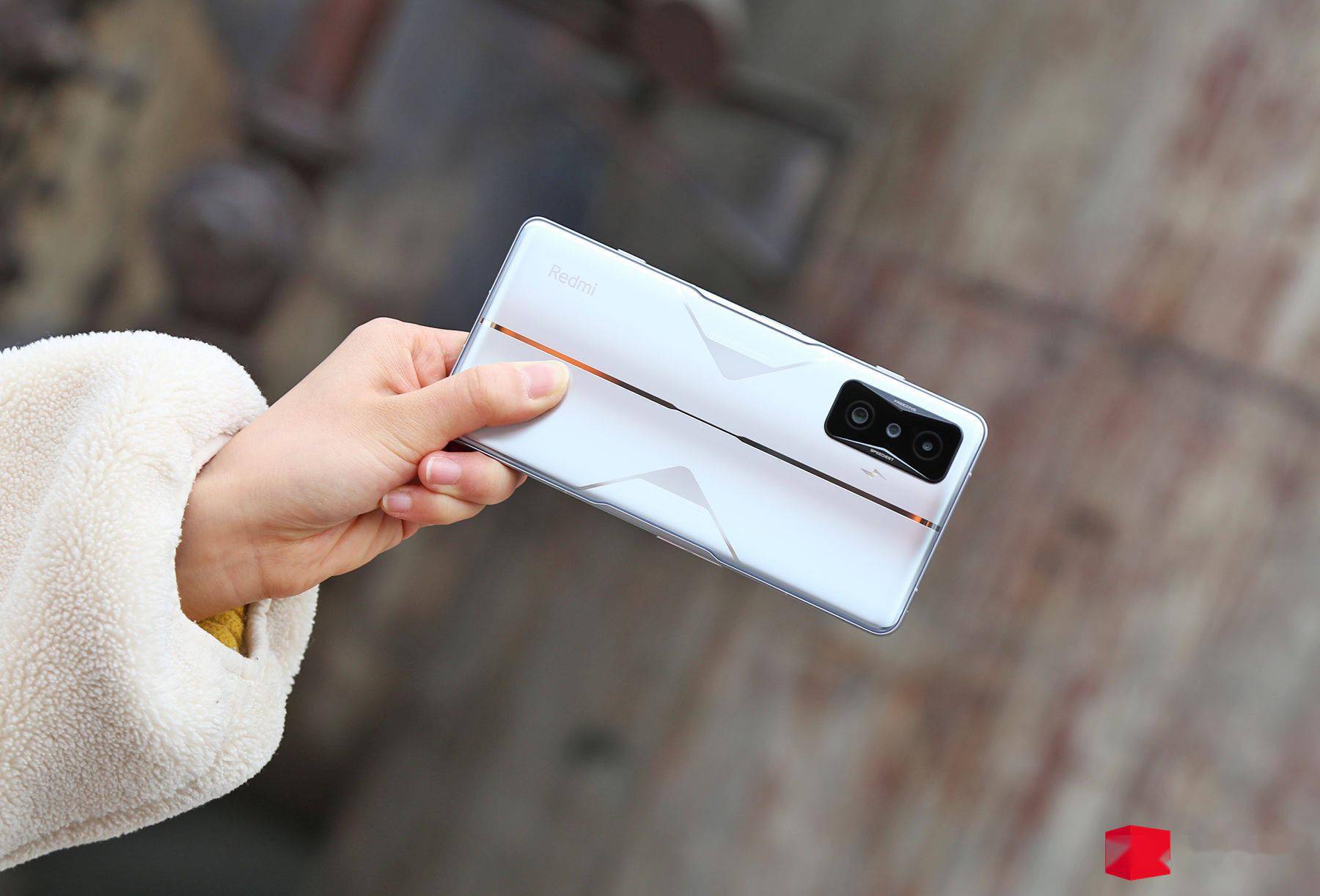 Redmi K50 电竞版评测：用料十足的骁龙 8 Gen 1 手机，能否成为「驯龙高手」？