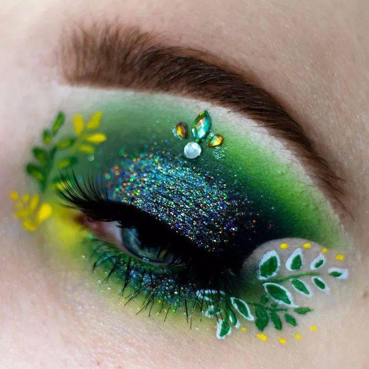 收藏眼睛上的花朵