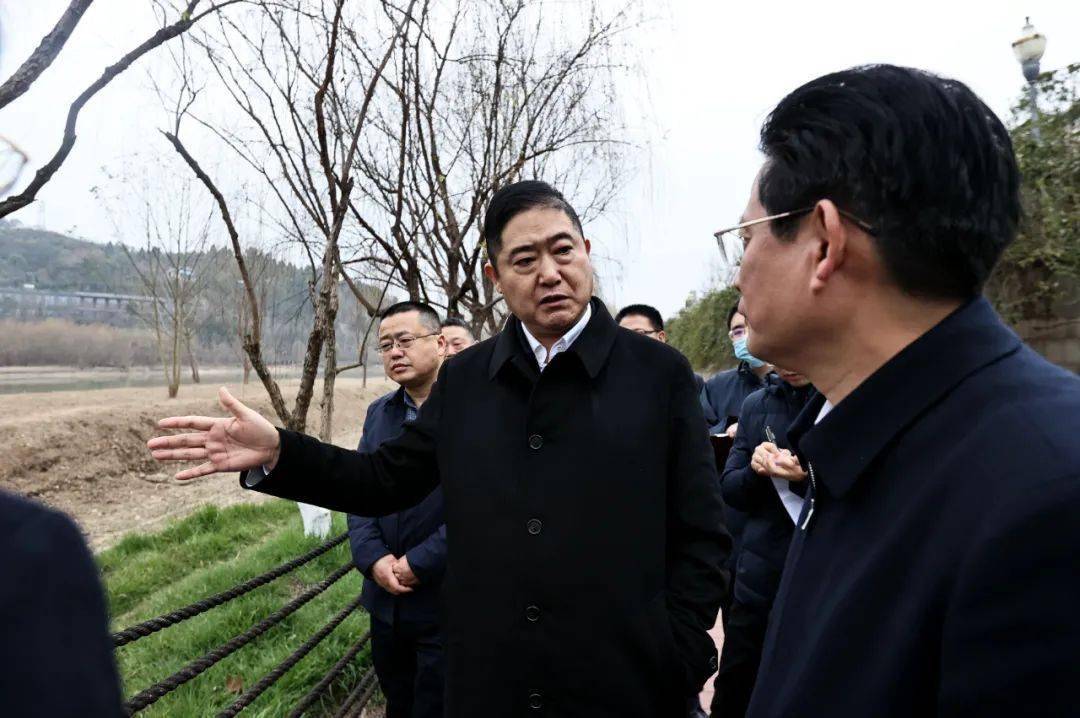 邹自景在市中心城区调研全国文明城市创建和市政基础设施项目建设