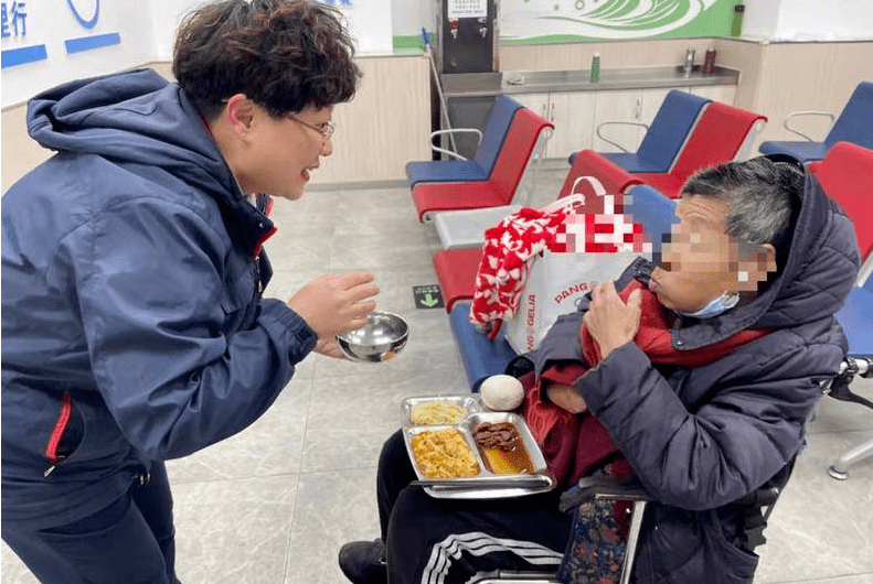 乘客_老人_轮椅