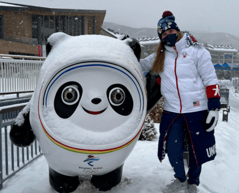 冰墩|美国运动员晒与队友在冬奥赛场照片：我爱上了这里