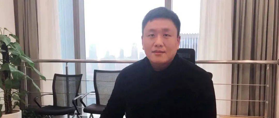 领奖台上的大块头 工作中的大个子_王喆_营销_数据