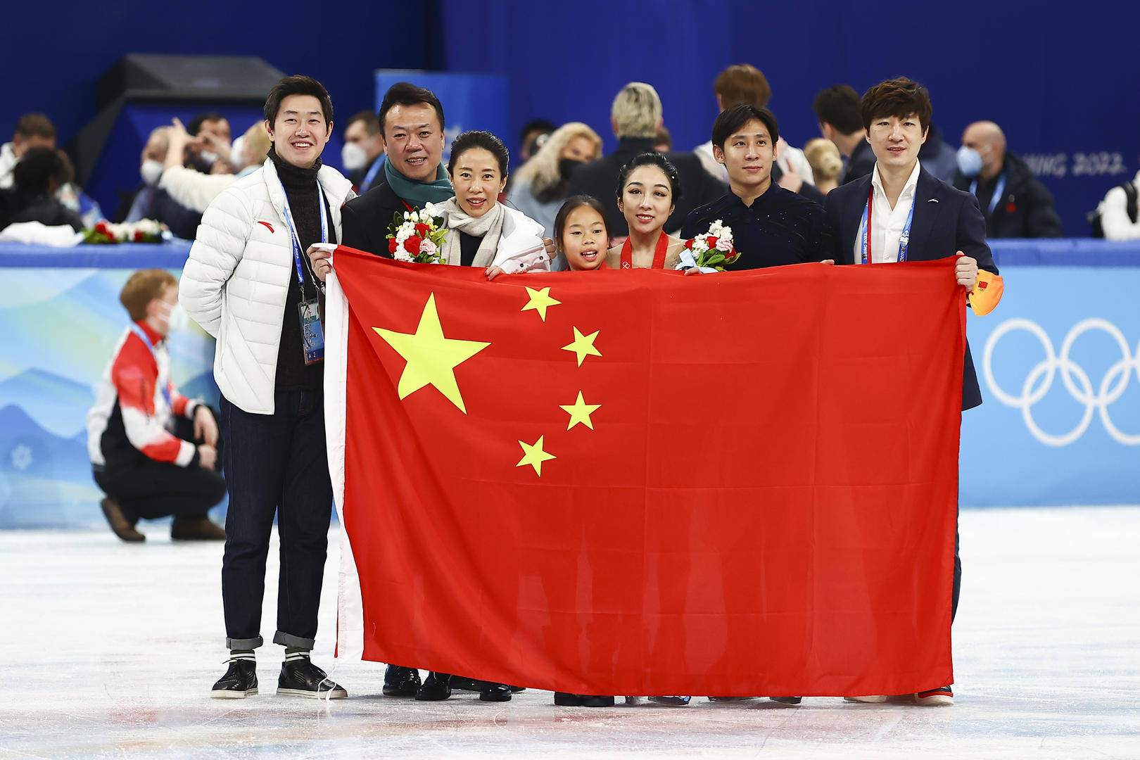 双人滑|12年后中国组合再夺双人滑金牌 主教练赵宏博：首都体育馆是福地