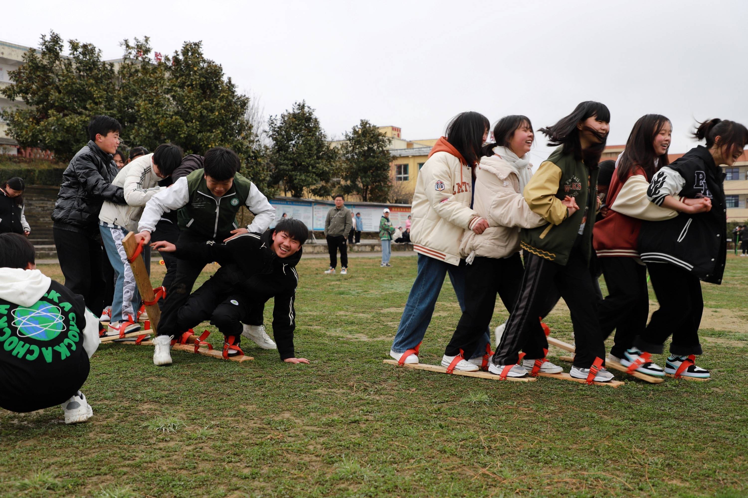 黔西甘棠中学图片