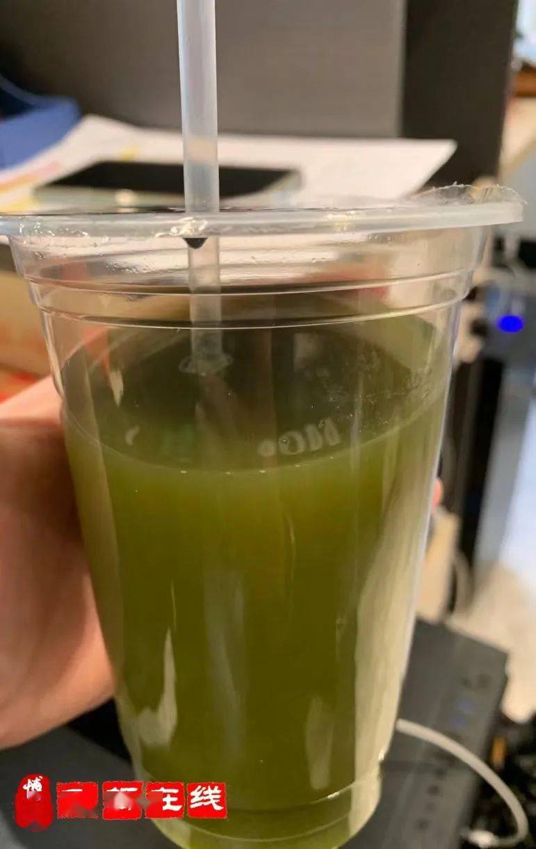 清热解毒雷公根甘蔗汁的制作,是利用本地青皮甘蔗加上雷公根一起鲜榨