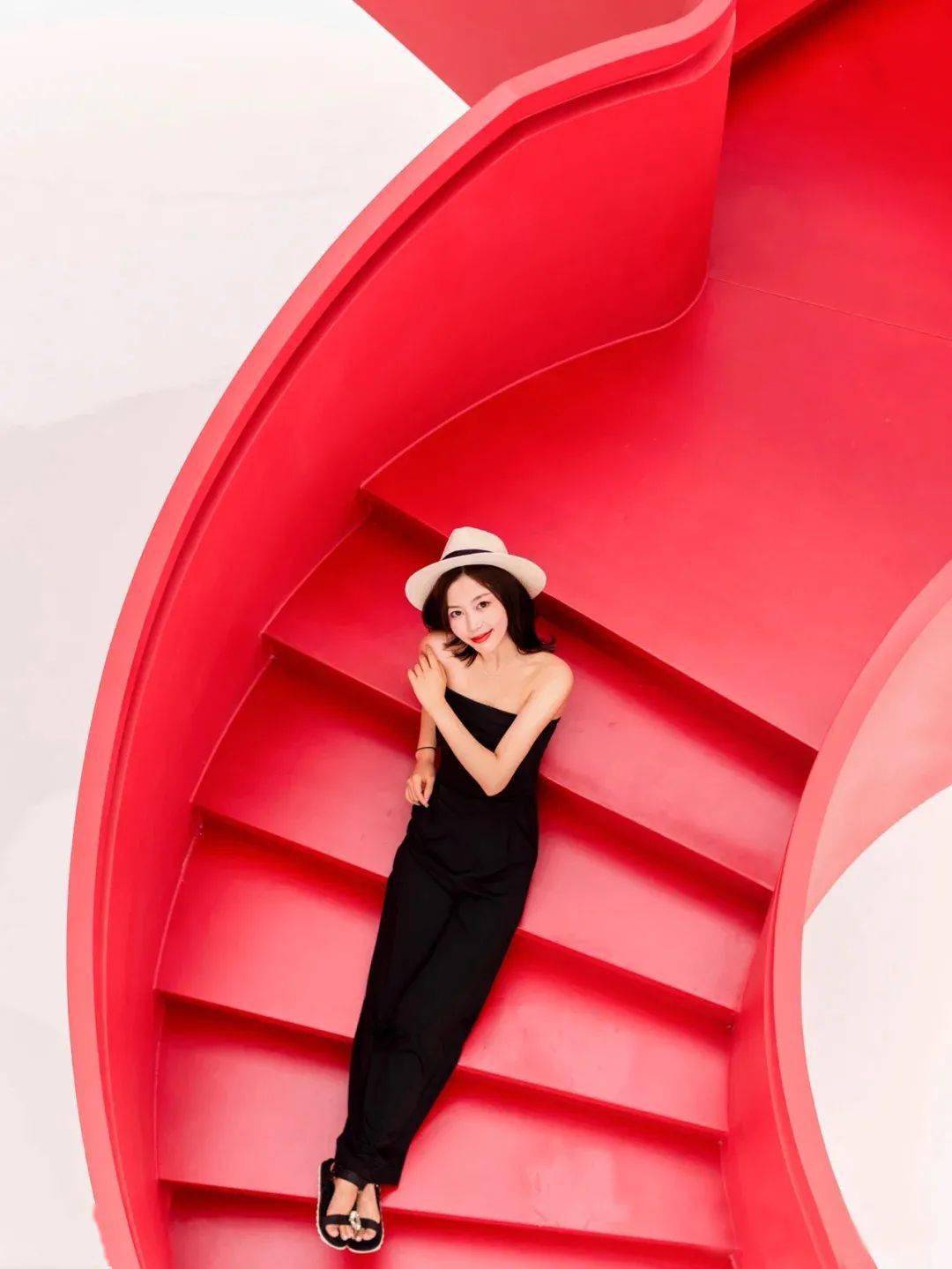 美炸了松江这些网红旋转楼梯出片率百分百