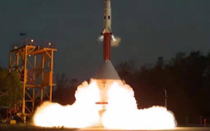 新一代载人火箭会取消逃逸塔吗？或连整流罩都取消，改进飞船即可