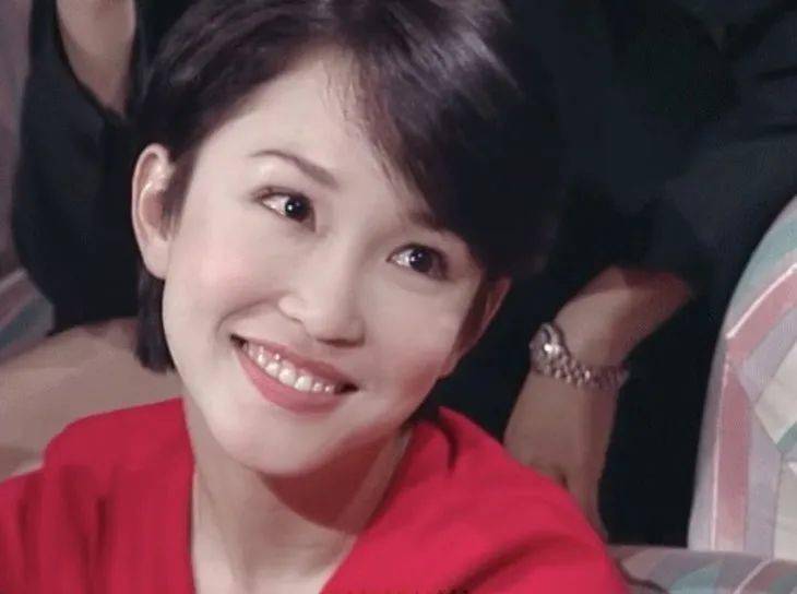 承包90后暑假的新加坡四美,00后一个都没看过_范文芳_美人_郭妃丽