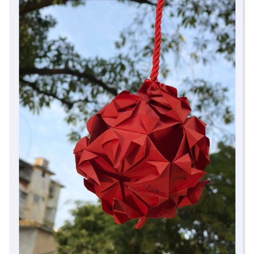 特色教育张灯结彩点亮校园龙海一中人民路校区手工花灯展