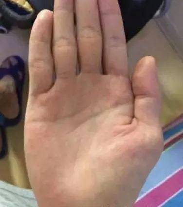 天生苦命人的手相怎么努力也挣不到大钱怕是难发大财