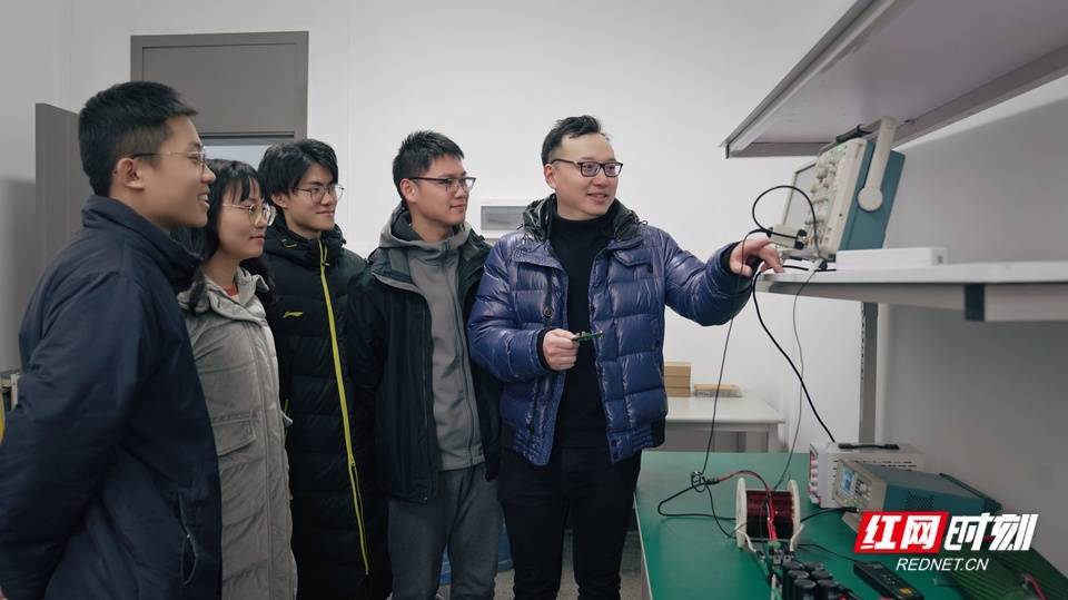 怀着一颗爱国心 杨鑫想造中国“芯”｜科学之恋·湖湘青年科技工作者群像②