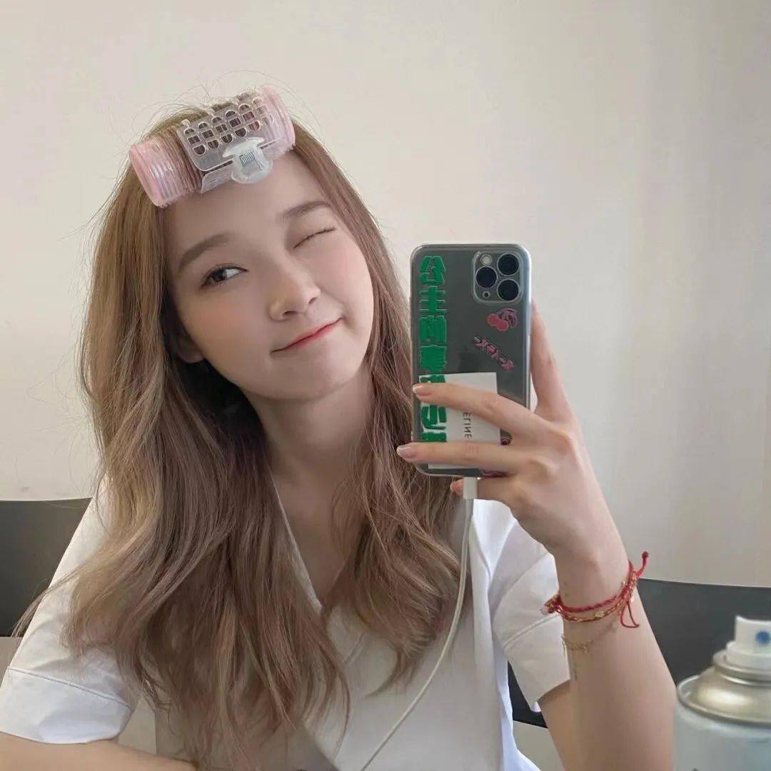 中分患新冠痊愈后的Lisa，怎么完全认不出了...