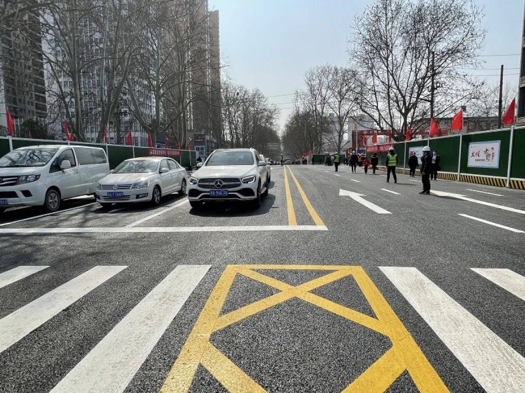 今起郑州大学北路金水河桥主桥恢复通车