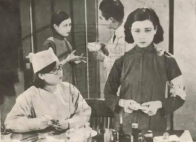 义务|明星·类型·影像——对《恋爱与义务》的重新审视