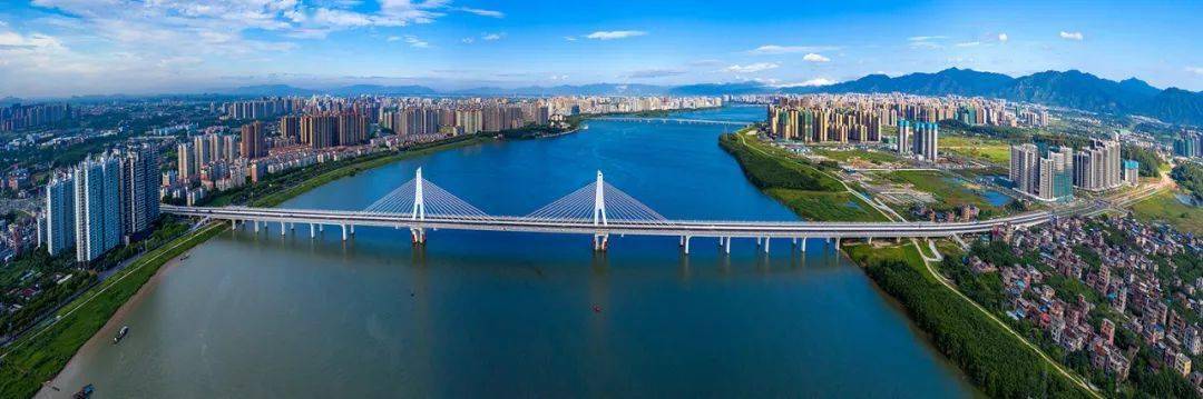 洲心大橋洲心大橋(夜景)南岸公園黃騰峽闊步踏上新徵程奮楫揚帆正當時