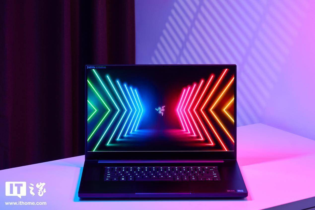 雷蛇灵刃 17 专业版评测：最强移动端 GPU，DLSS 畅玩 2K 光追