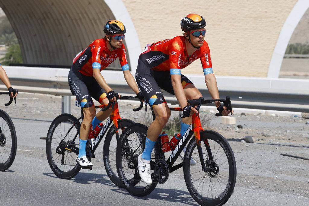 环阿联酋结束巴林胜利车队站上领奖台