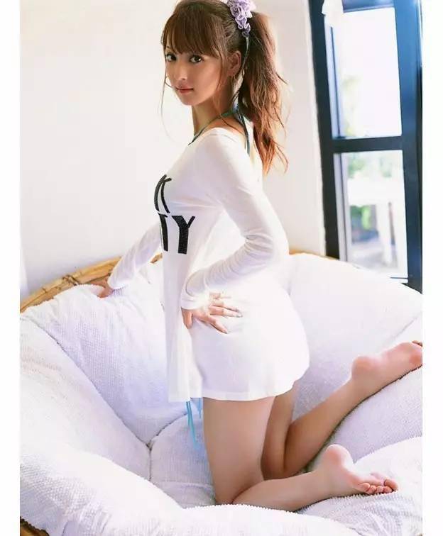 日本最美面孔佐佐木希美照欣赏