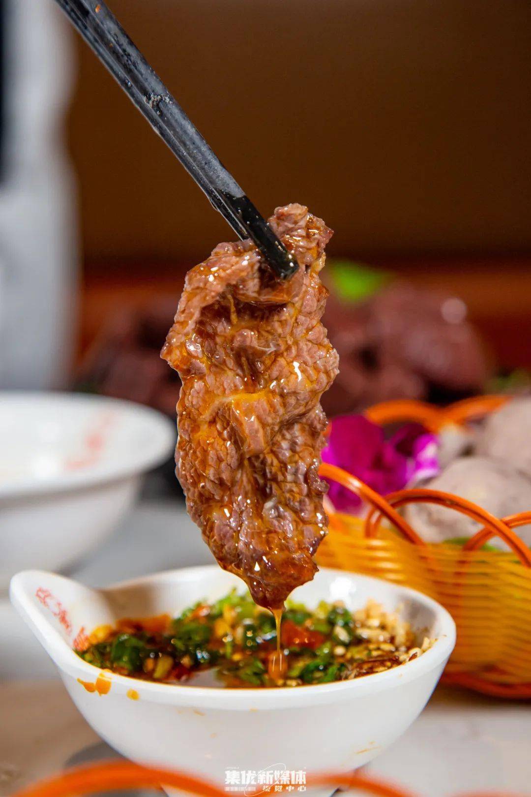 套餐重庆牛油 牛骨鸳鸯汤锅 吊龙 匙柄 大力牛肉丸 油炸小酥肉水果