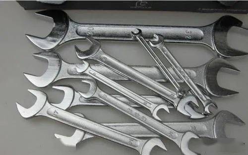 专业知识多大的螺丝用多大的扳手多大的螺纹打多大的底孔