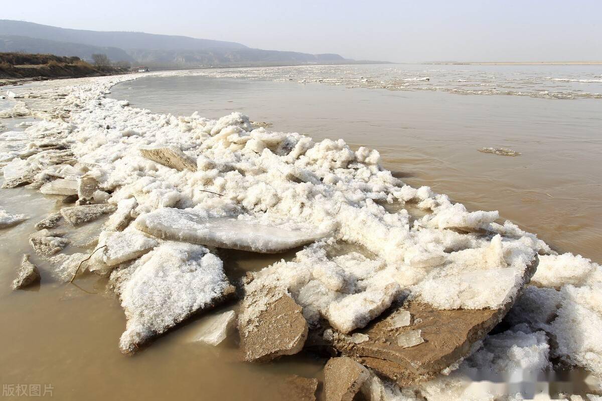 沱沱河解冻图片