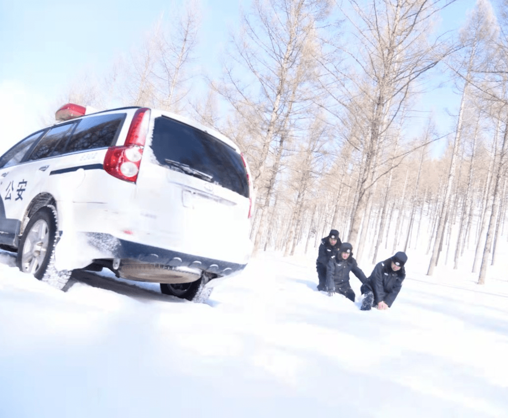 积雪|宣传民警走基层 | 塞罕坝森林警察：忠诚守护绿水青山