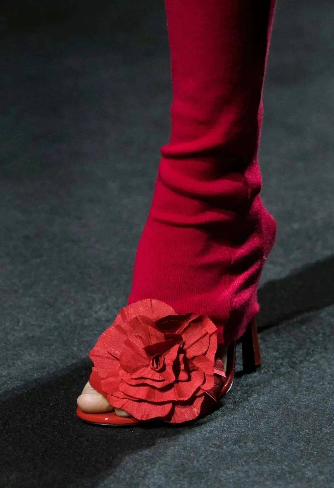 配饰 时装周 | 米兰这站的包鞋配饰,也!太!炸!了!