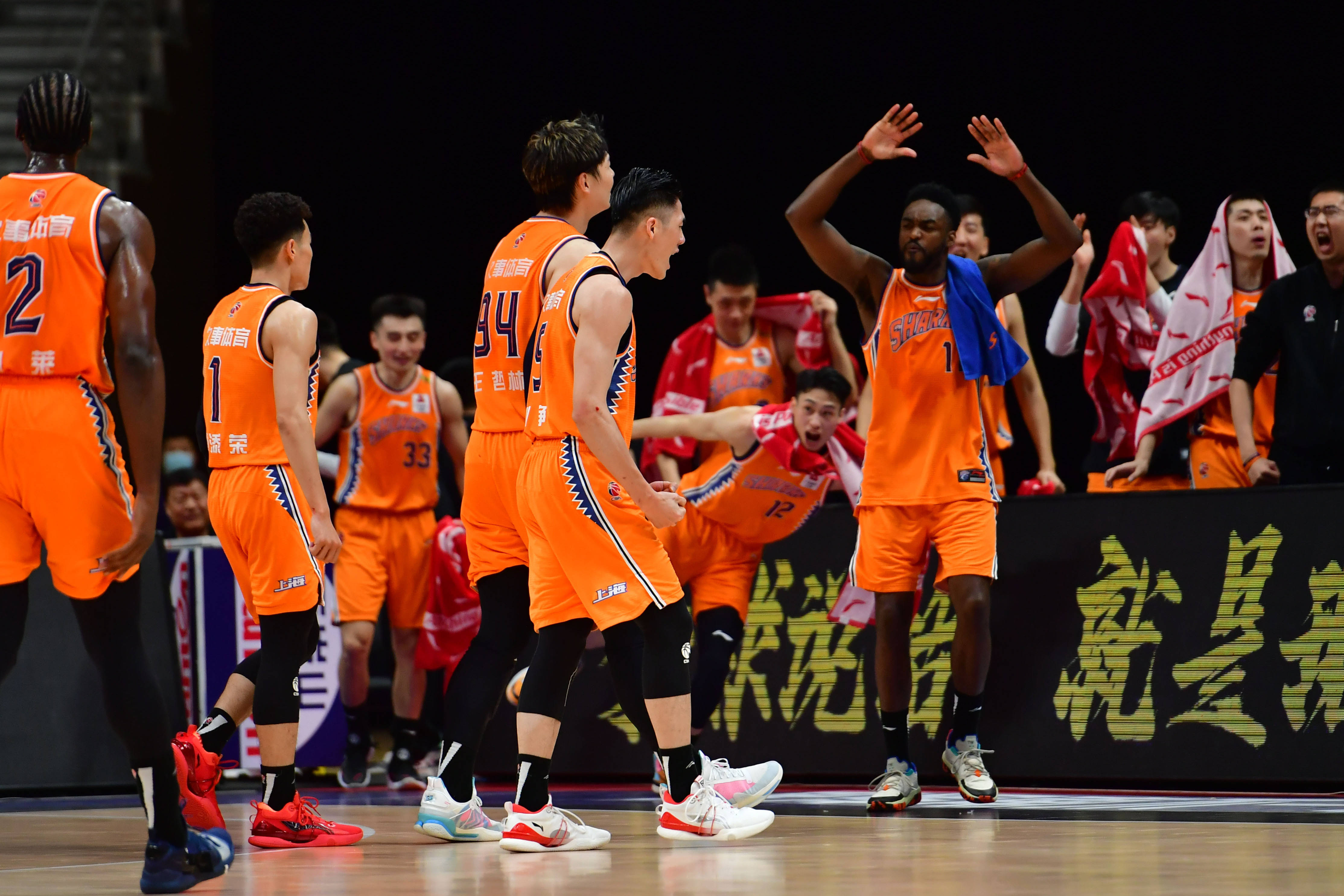 篮球cba第三阶段上海久事胜辽宁本钢
