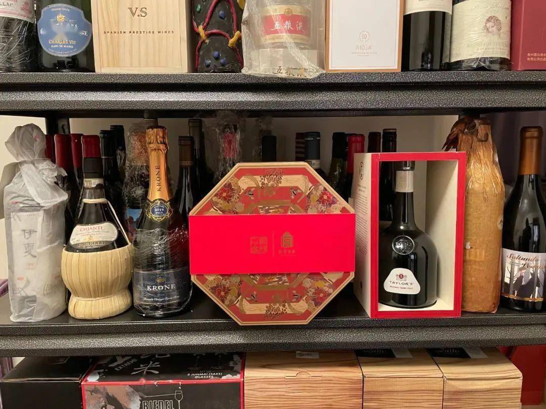 因为|一不小心抽中1000+奖品,不得不空出一个房间放酒是什么体验?对话酒云网2022「超级锦鲤」