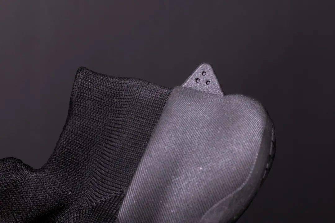 颜色 一根线造“裸足鞋”!红遍潮流圈,夏天穿它比光脚还舒服