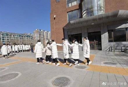 羽绒服|北京市盲校30名师生用歌声“点燃”冬残奥会“光明之火”