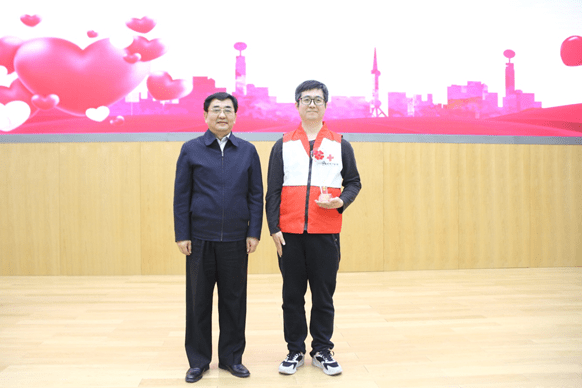 浪潮集团无偿献血暨红十字志愿服务启动仪式举行