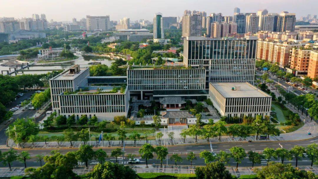 东莞这所大学你们都低估了