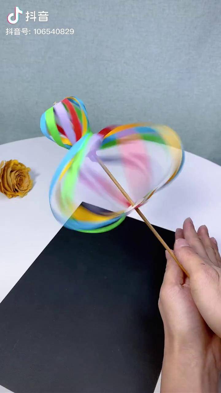 自制旋转彩条玩具,周末给孩子做个玩玩吧亲子手工 自制玩具_玩具_孩子