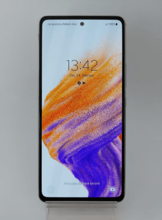 三星 Galaxy A53 真机曝光：采用与后盖一体的镜头模组设计