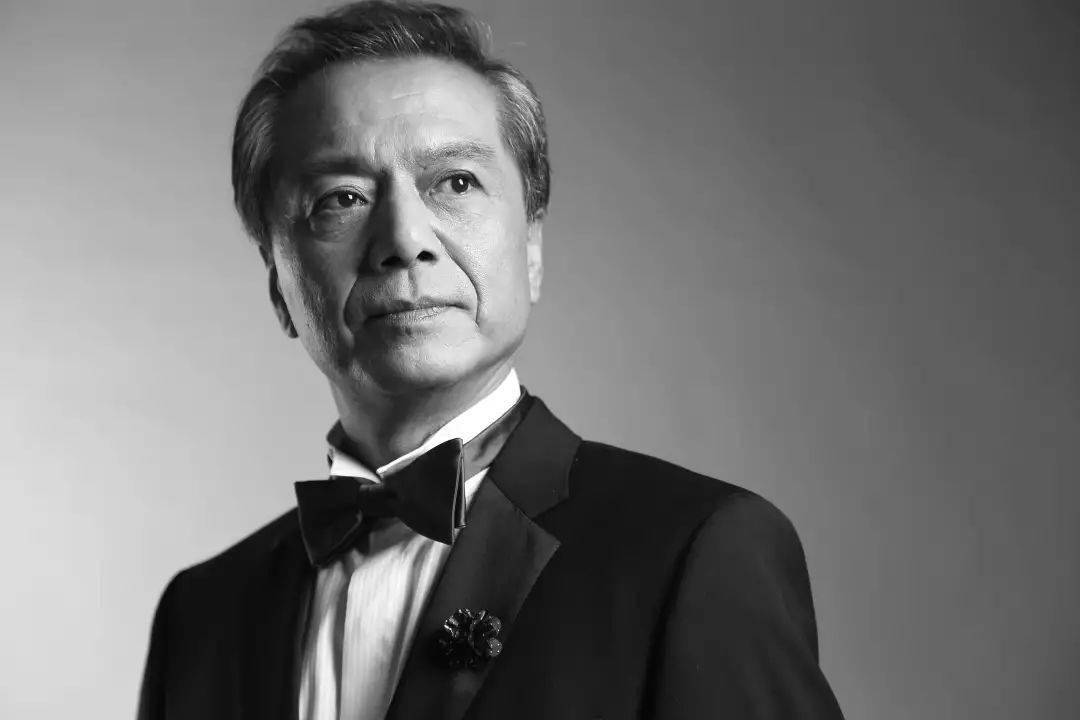 九方名座大师班授课老师薛飞薛飞他就是——他的生命体现着艺术的光辉