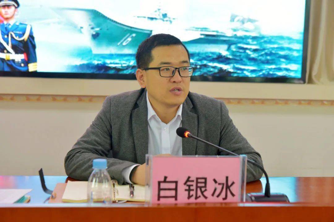 白银冰指出,多年以来,合浦县为全国输送了上万名优秀兵员,分布在全军