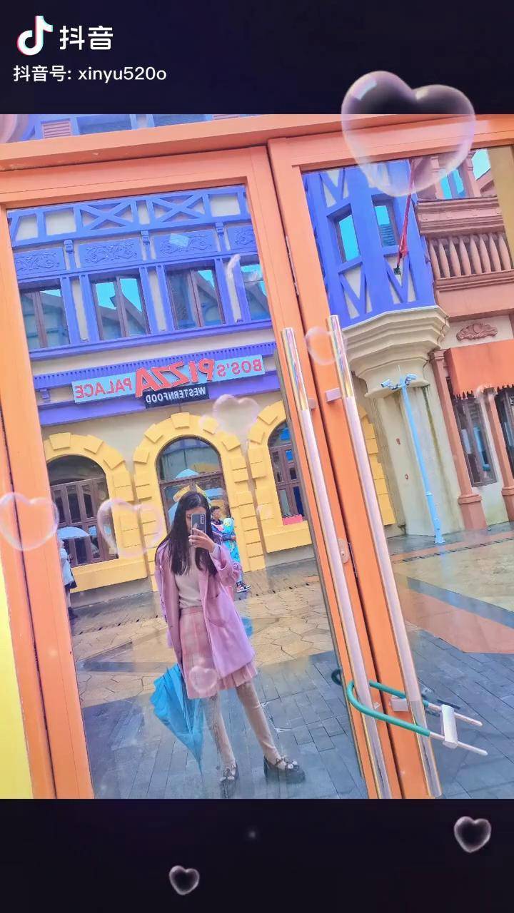拍照 jk制服 我没有资格玩,因为你的身后千军万马,我的身后空无一人