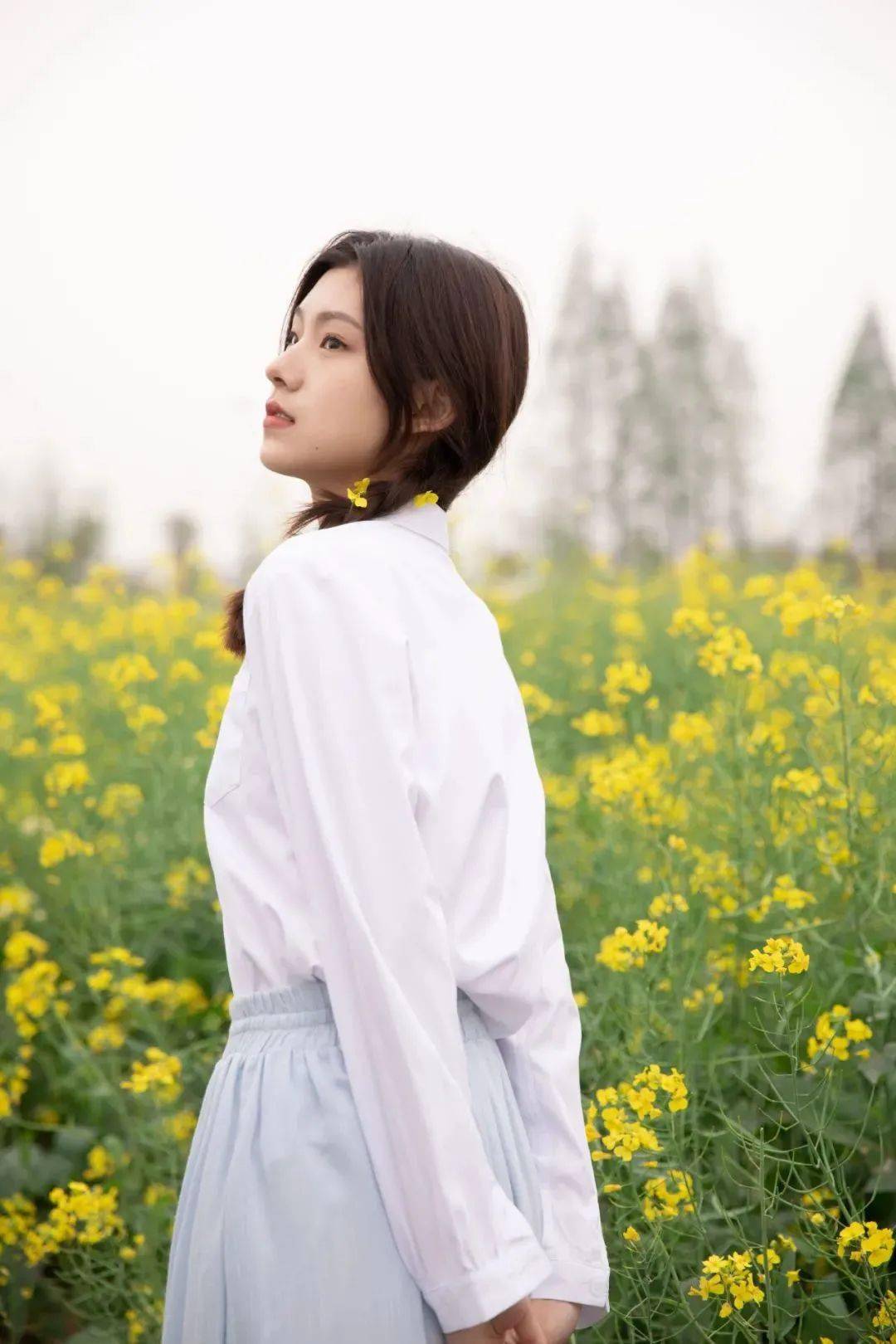 春日赏花,如何把女朋友拍成如花…… 一样美!_照片_油菜花_文案