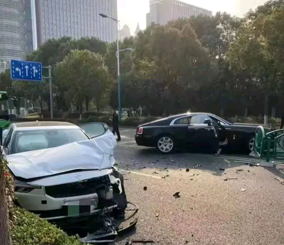 上海地库天价车祸图片