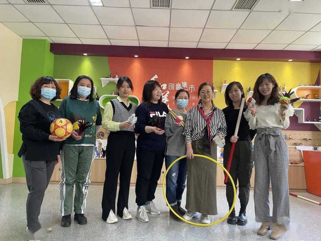 多彩工会最美三月花巾帼绽芳华万全小学工会开展庆祝三八妇女节活动