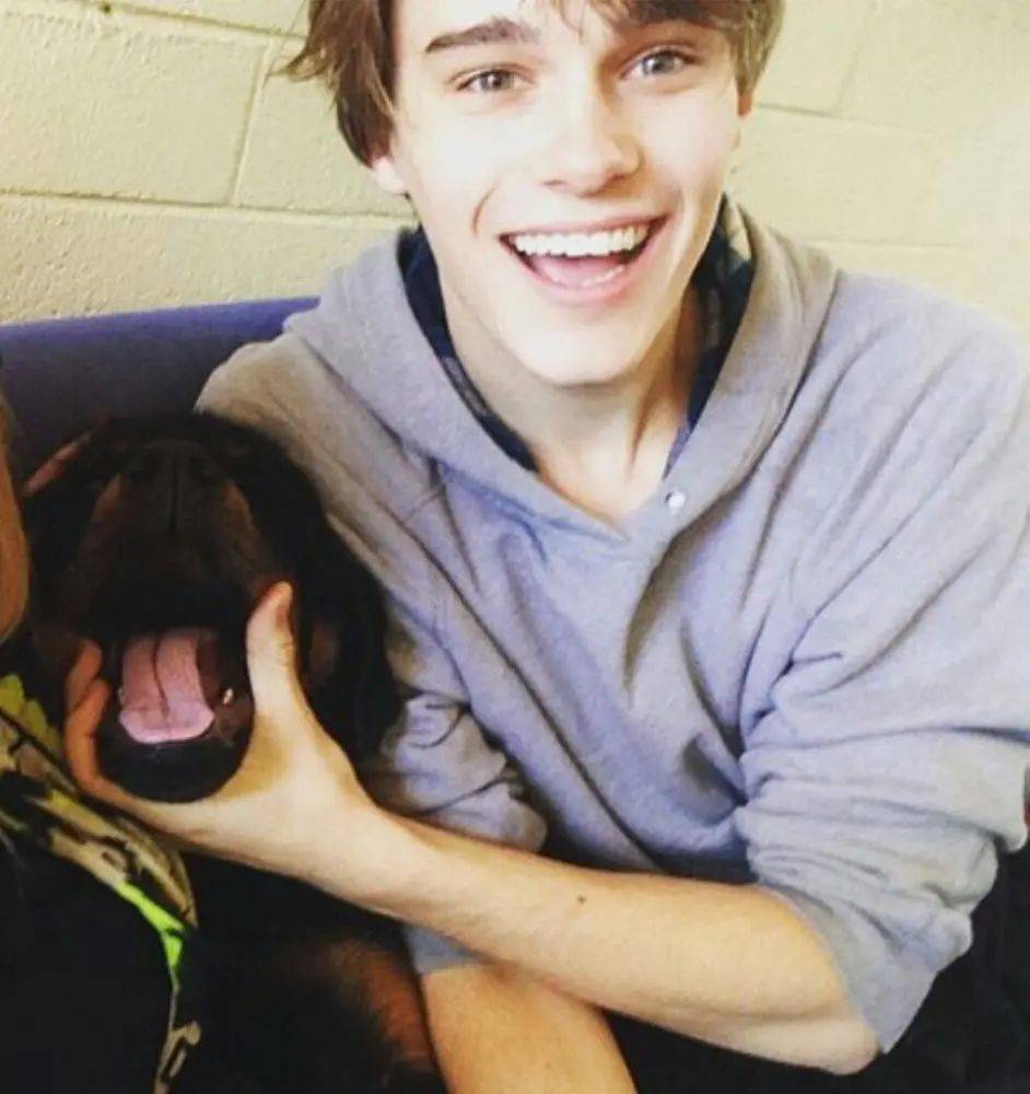 昔日迪士尼王子首谈"过气"_hope_生活_世界