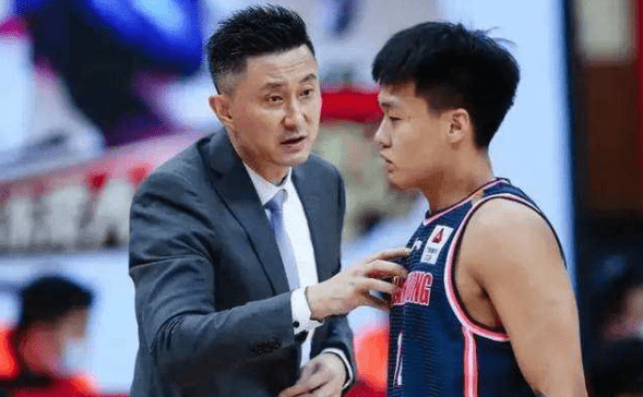 恭喜杜锋赵睿复出战宿敌录音门尘埃落定青岛弃将打破纪录