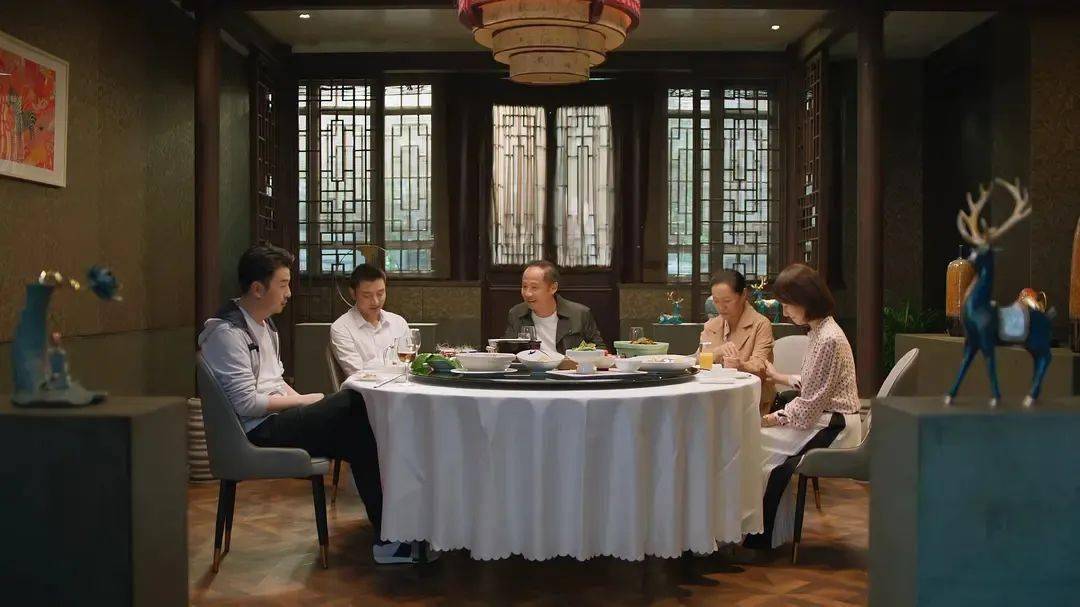 因为|《相逢时节》：发疯文学照进现实，当代版罗密欧与朱丽叶