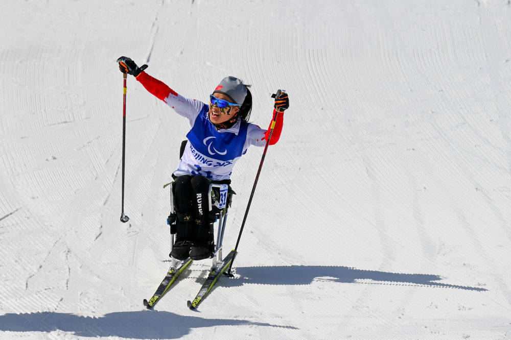女子|第十金！杨洪琼摘得残奥越野滑雪女子短距离（坐姿）金牌