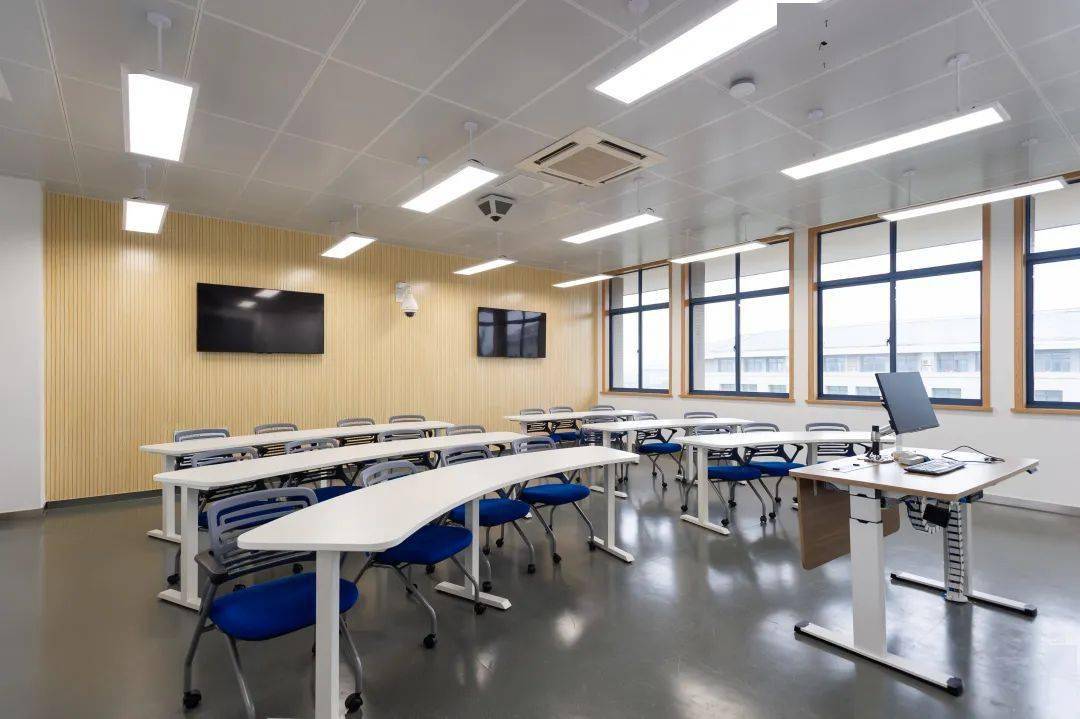 一键开启沉浸式学习!_教室_互动_seuer