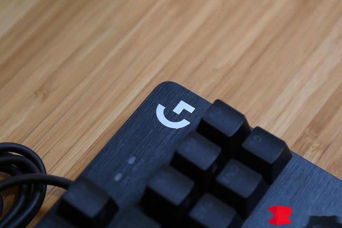 罗技 G412 TKL SE 键盘开箱：T 轴适用广泛，做工扎实价格香