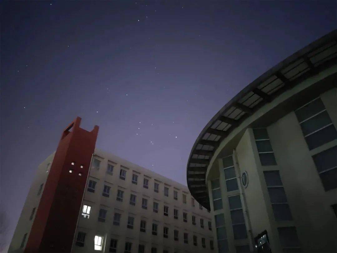 04许昌学院大学生的气息黑夜里的炽热青春激情,热血球进了!