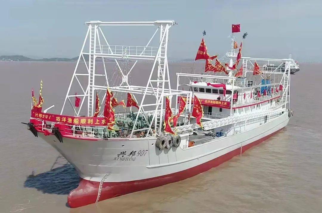 近日,台州海关辖区14艘远洋捕捞渔船通过了欧盟注册的符合性验证,扬帆